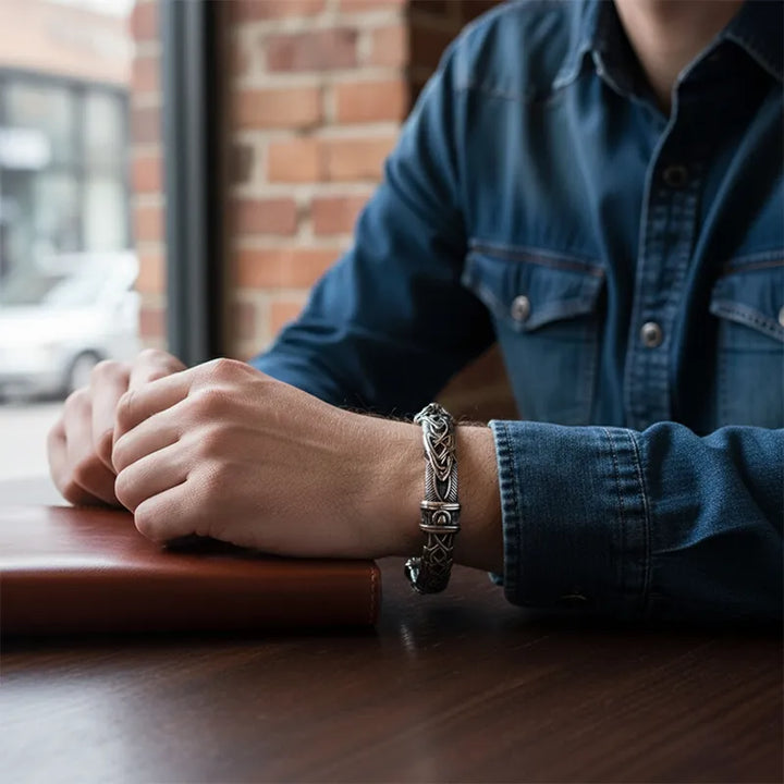  ULIKING JEWELRY BRACELETS Vintage Viking Wolf Head C-Shaped Bracelet 02